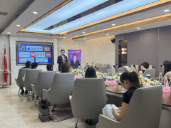 2024-2025 年AIGC使用培训市场的前十机构